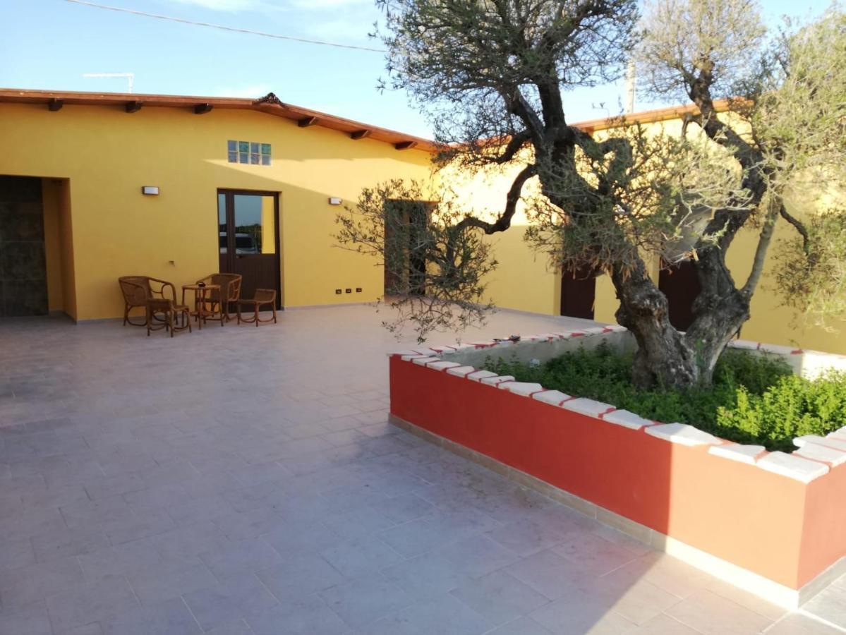 Casa Acito Bed & Breakfast Stornara Exterior foto